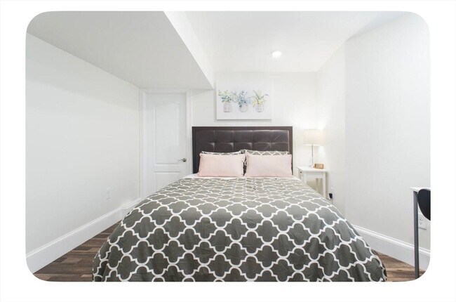 Building Photo - 40 Eddy St