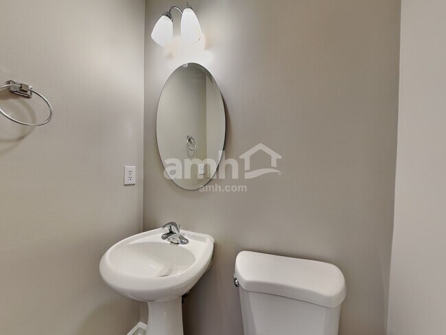 Building Photo - 3125 Teton Dr