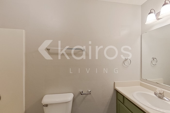 Building Photo - 5312 Blanchette St