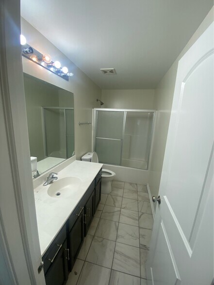 Building Photo - 8114 Seward Rd