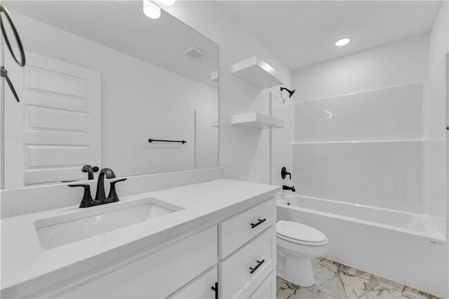 Building Photo - 7001 SW Basswood Ave