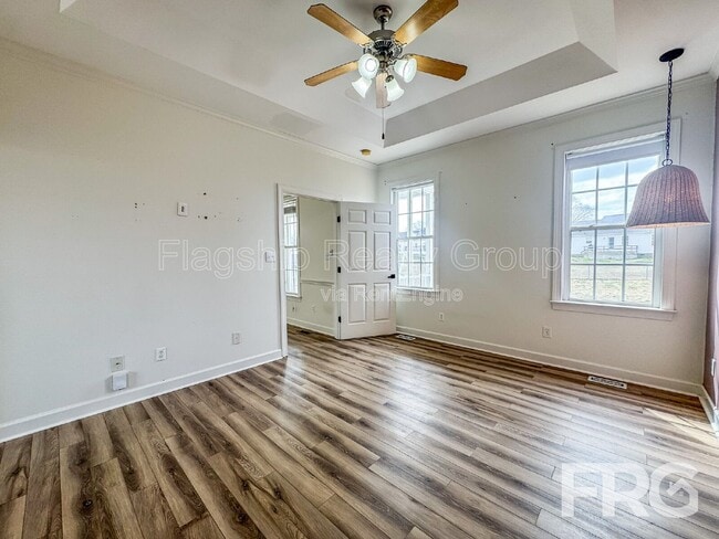 Building Photo - 115 Remount Rd