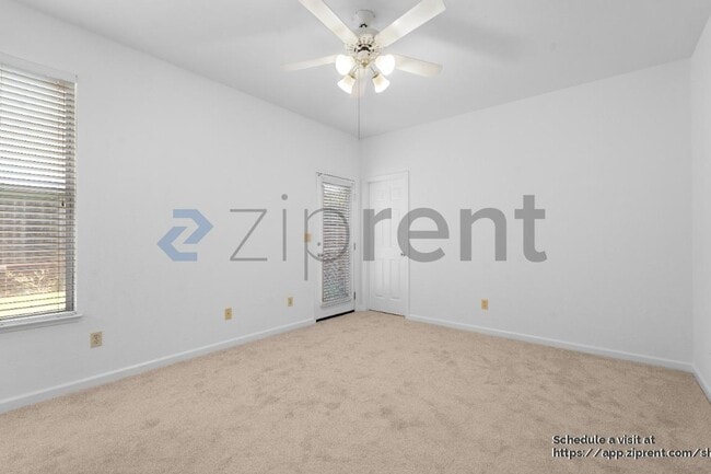 Building Photo - 1918 Ajay Dr