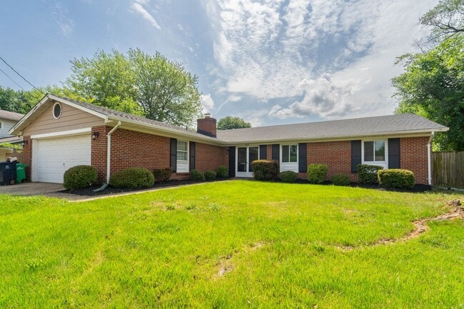 Primary Photo - 5 BD 3 BA Oxon Hill, MD home is ideal for ...