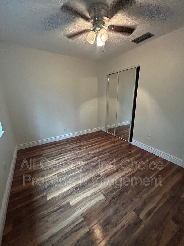 Building Photo - 9369 93rd Ave