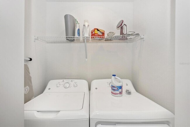 Building Photo - 12240 Wellen Golf St