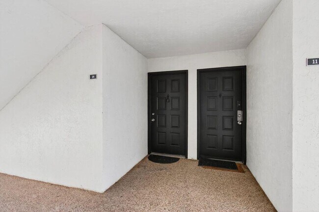 Building Photo - 744 Executive Center Dr