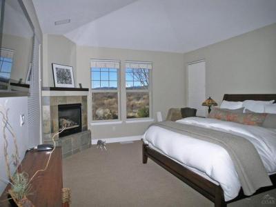 Building Photo - Broken Top Gated Community