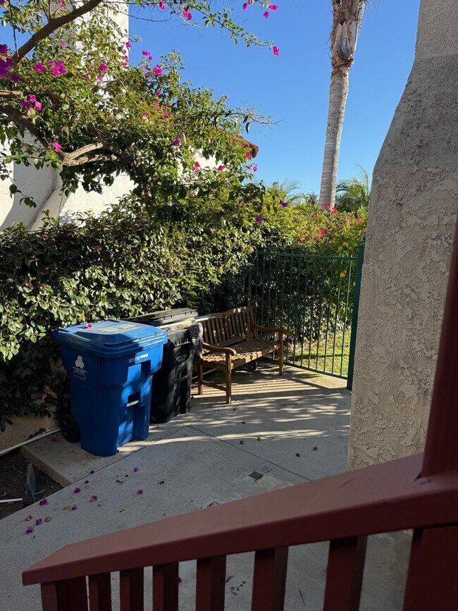 Building Photo - San Pedro 4 bedroom, 3 Bath Home with yard and Deck! Available NOW!