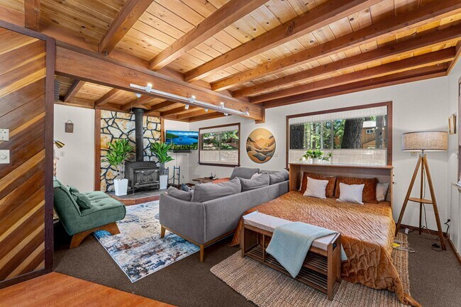 Building Photo - SKI LEASE: Hot Tub, Pet Friendly, Wood Stove