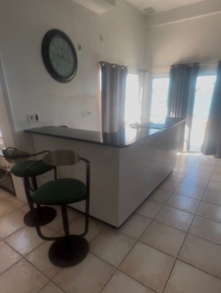 Building Photo - 513 55th Ave