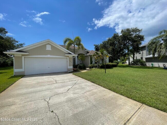 Building Photo - 1896 Windbrook Dr