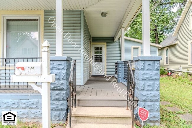 Building Photo - 3112 Thompson Ave