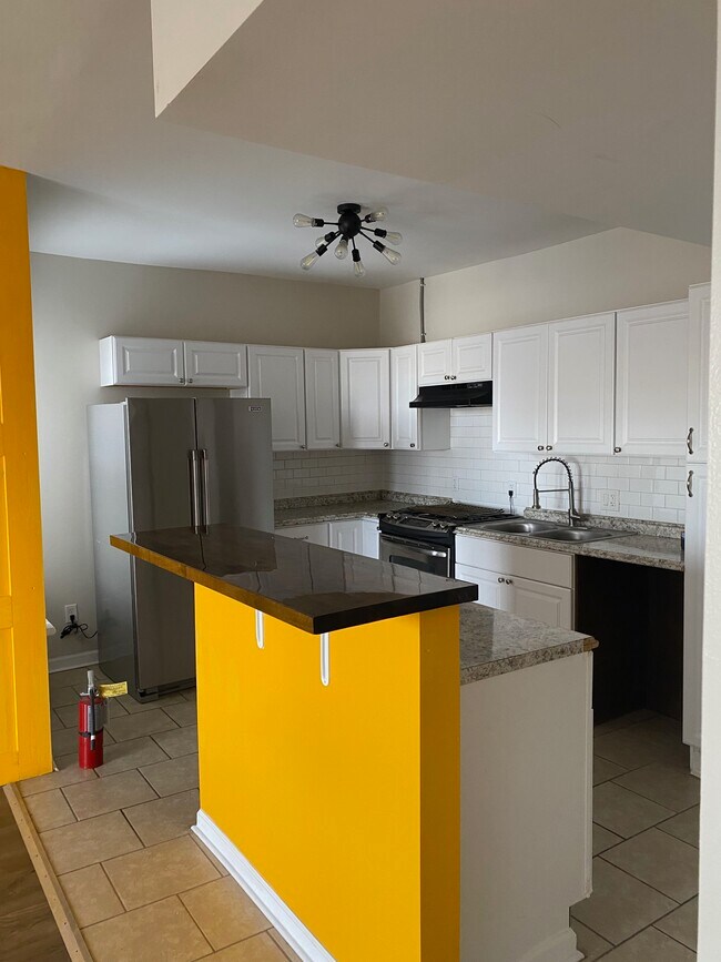 Primary Photo - Soldoris