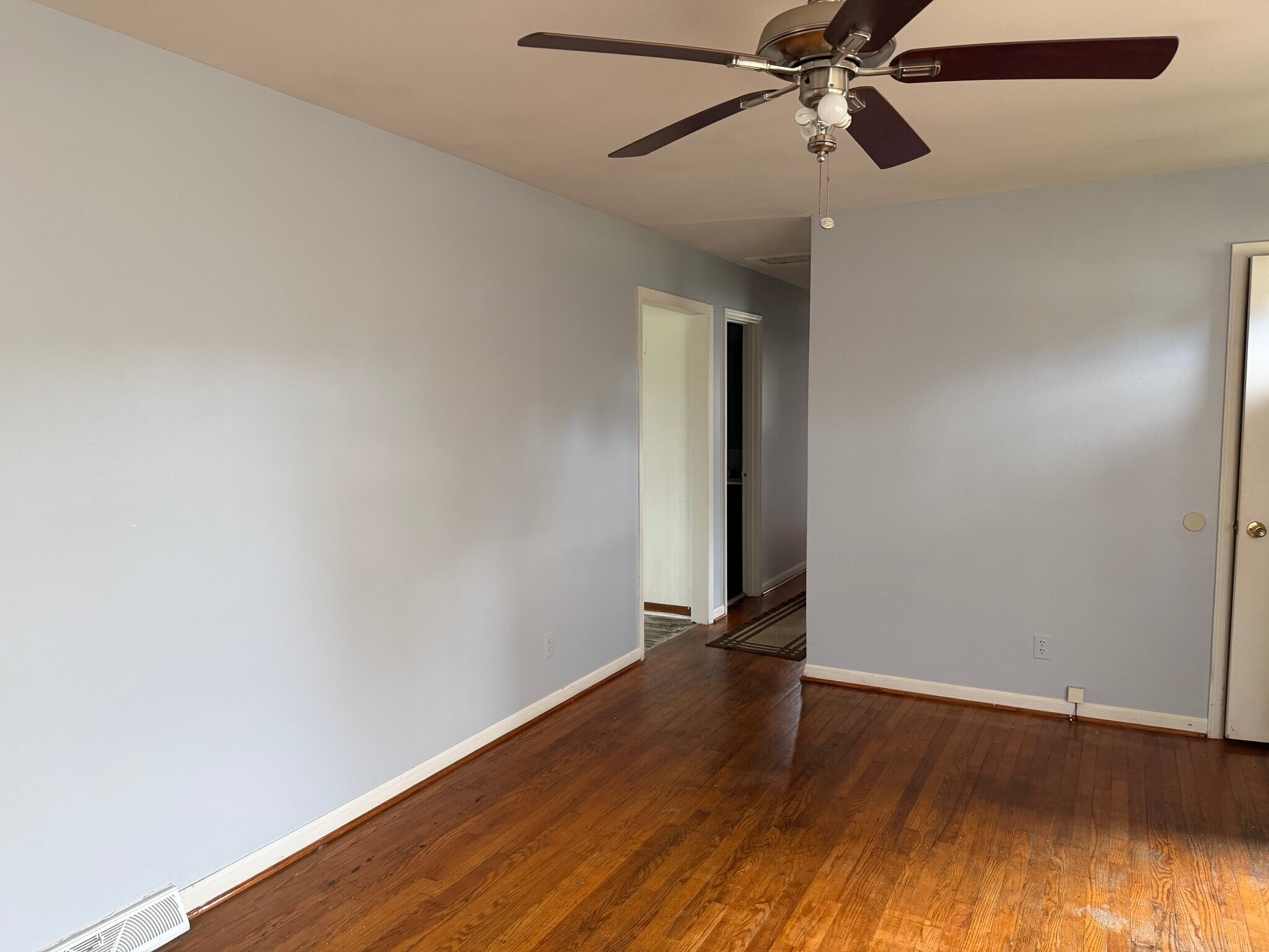Building Photo - 4112 Ashmore Dr