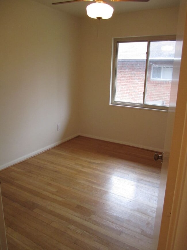 Building Photo - 5712 2nd St S