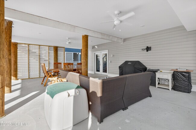 Building Photo - 3255 Goa Way