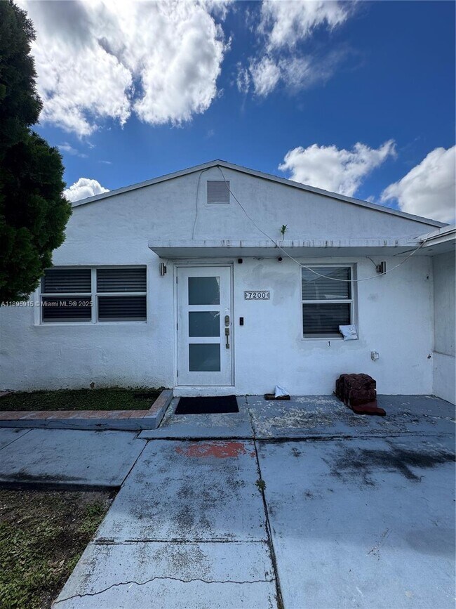 Primary Photo - 7200 SW 4th St