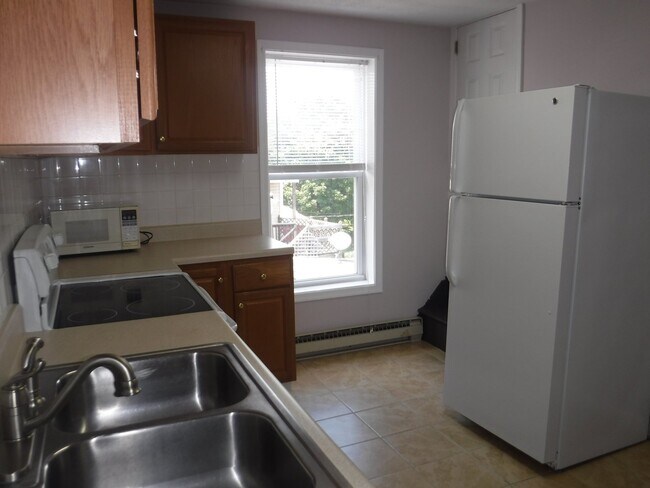 Building Photo - 416 Salem Ave