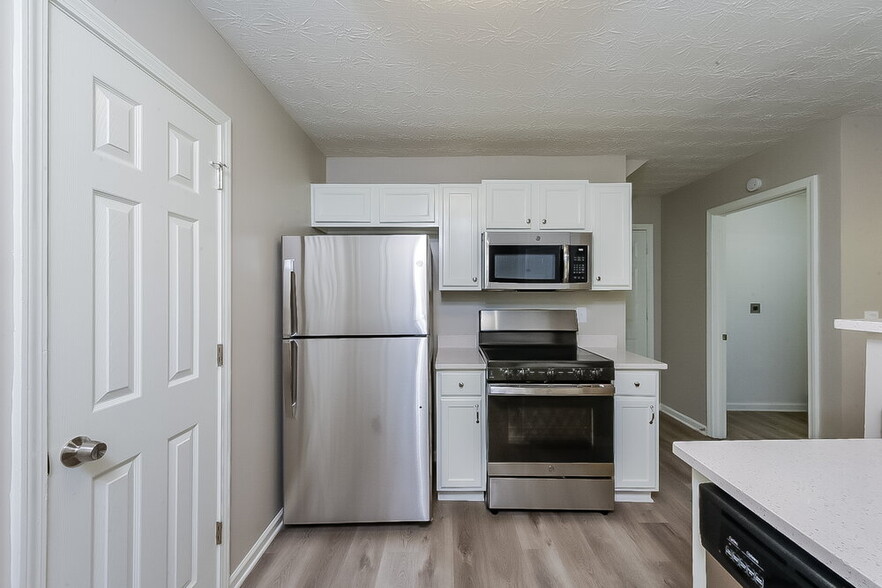 Building Photo - 3109 Canter Ct NE