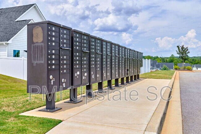 Building Photo - 997 Jade Wy