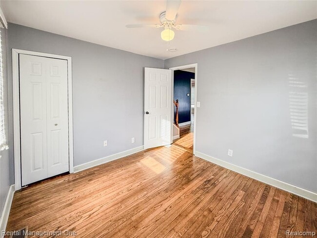 Building Photo - 49 Hovey St