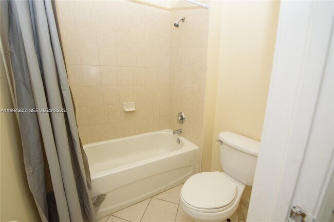 Building Photo - 174 NE 32nd Terrace