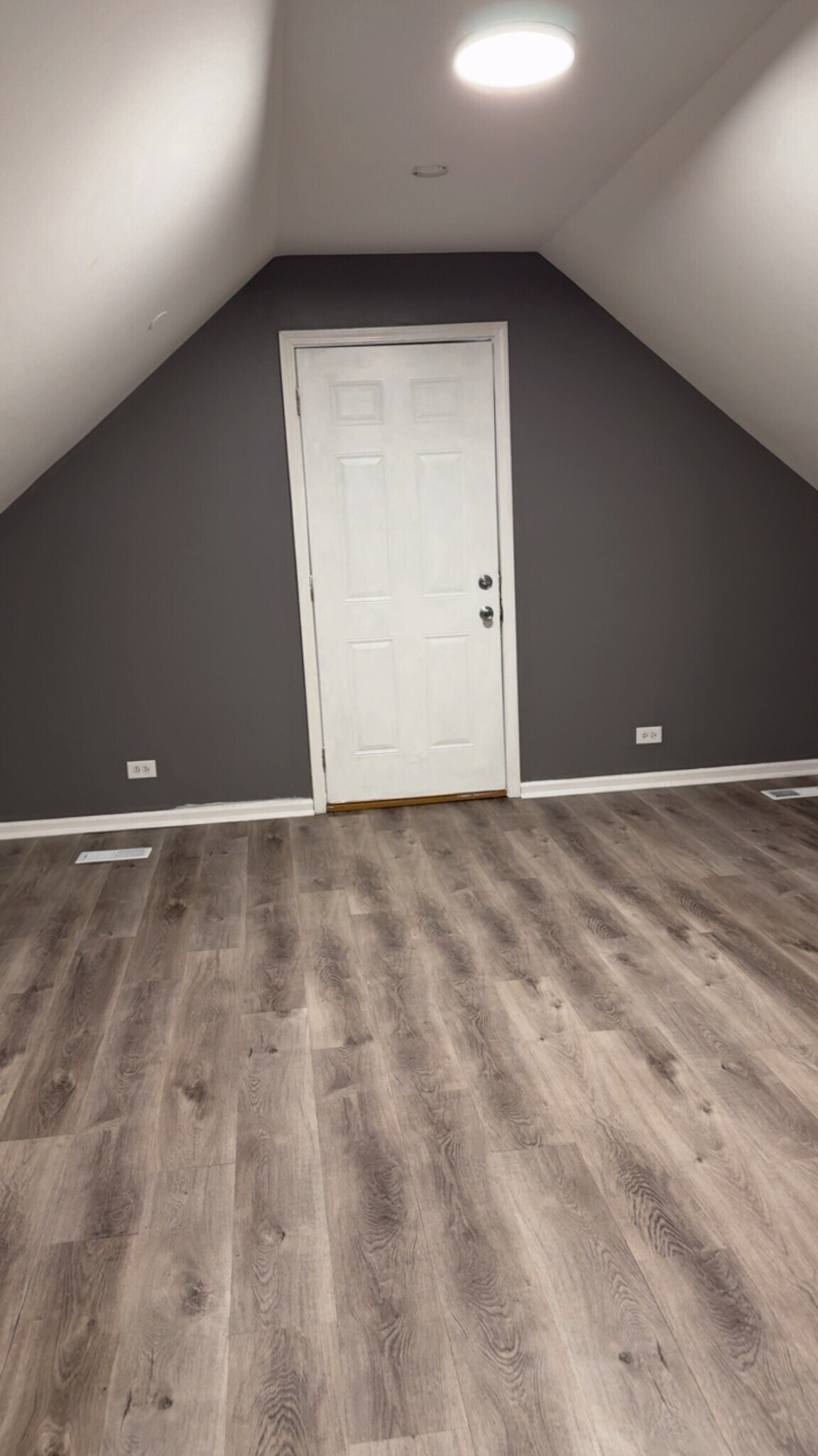 Building Photo - 1619 S Harding Ave