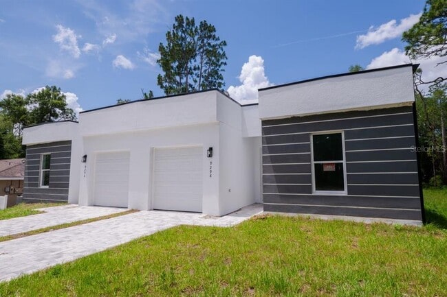 Building Photo - 9298 N Mendoza Way