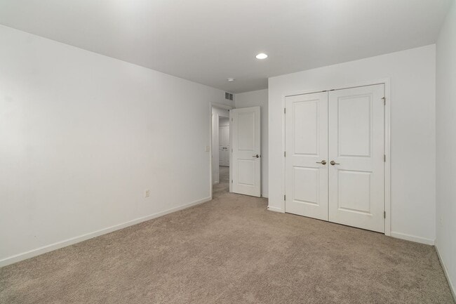 Building Photo - 66 Avery Wy