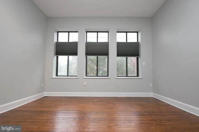 Building Photo - 1527 South St