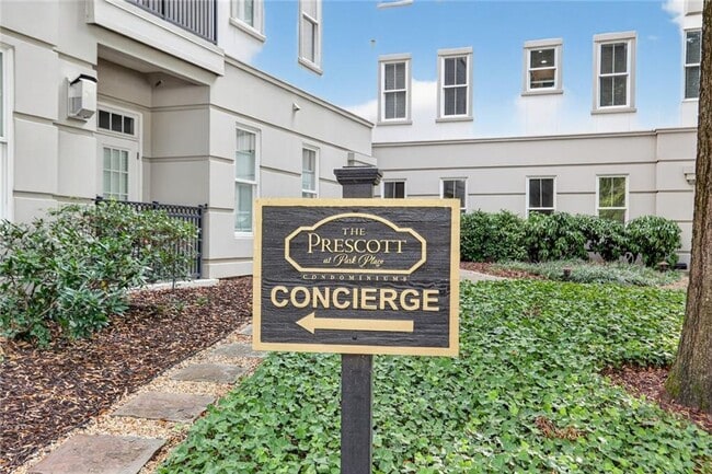 Building Photo - 11 Perimeter Center E