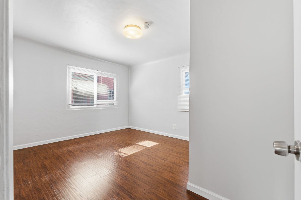 Building Photo - 8611 S 5th Ave