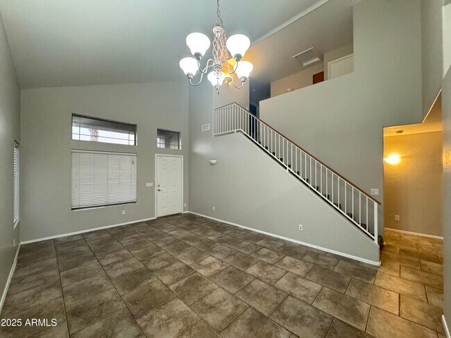 Building Photo - 12713 W Hollyhock Dr