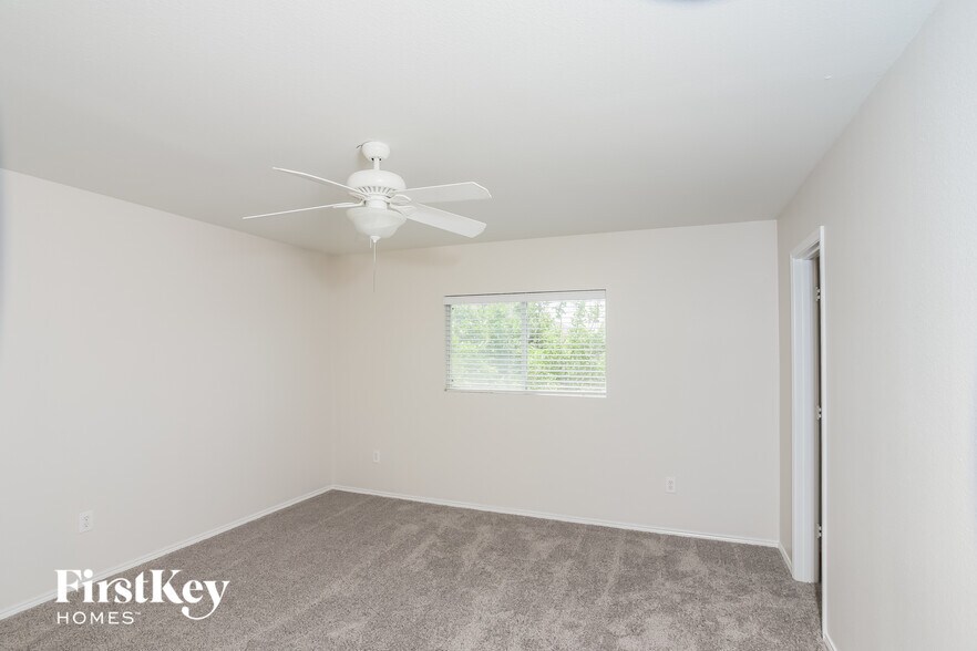Building Photo - 8503 Silver Willow