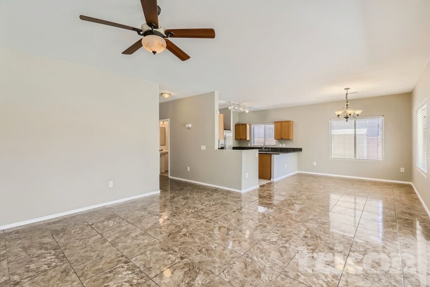 Building Photo - 924 S 240th Dr