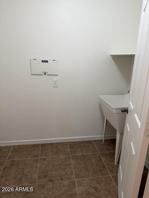 Building Photo - 887 W Desert Hills Dr