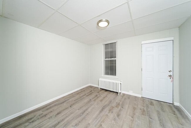 Building Photo - 139 N Pine Ave