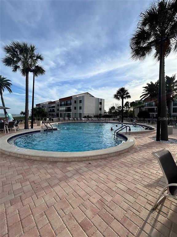 Building Photo - 868 Bayway Blvd