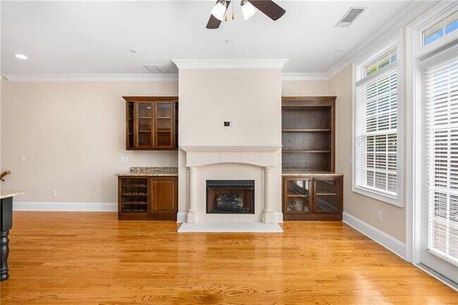 Building Photo - 1420 Briarhaven Trail