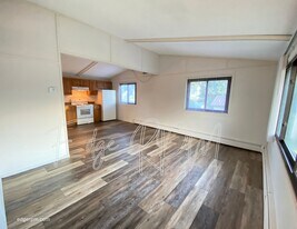 Building Photo - 220 9th St SW