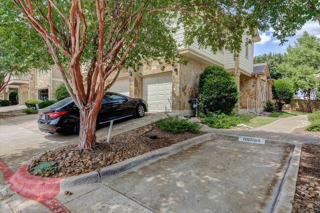 Building Photo - 16100 S Great Oaks Dr