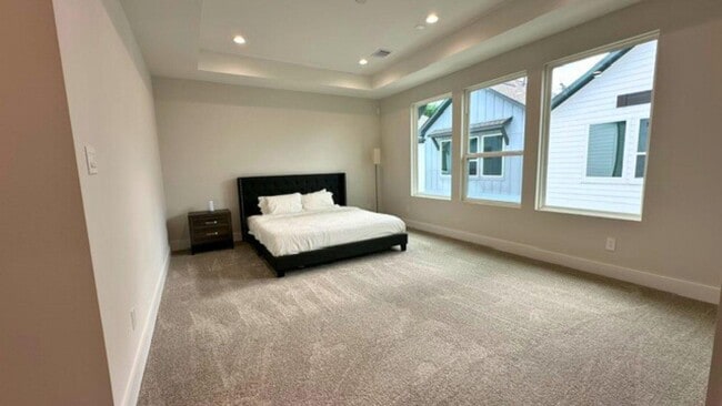 Building Photo - 835E Dorchester St