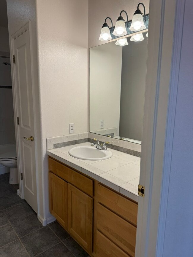 Building Photo - Spacious Single-Level Home in the Redlands w/ Private Yard & Thoughtful Layout!!!