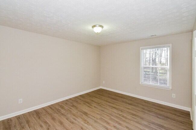 Building Photo - 2155 Belcourt Dr