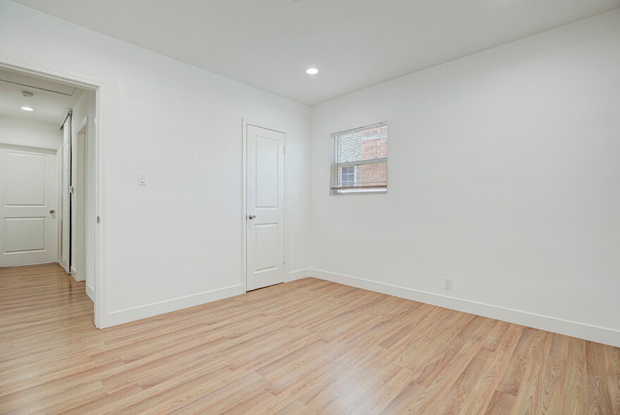 Building Photo - 7737 Case Ave