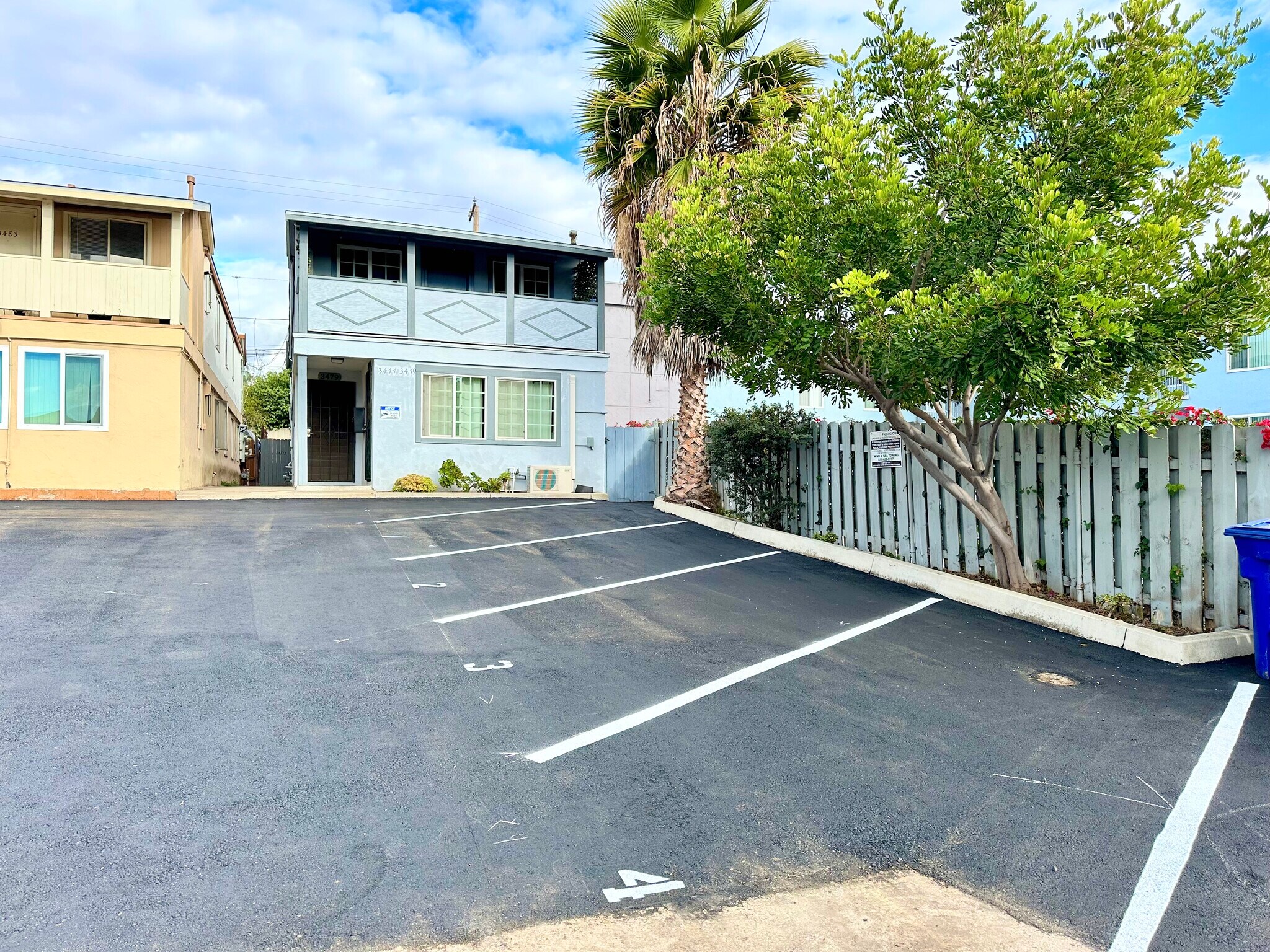 Building Photo - 3477 Del Rey St