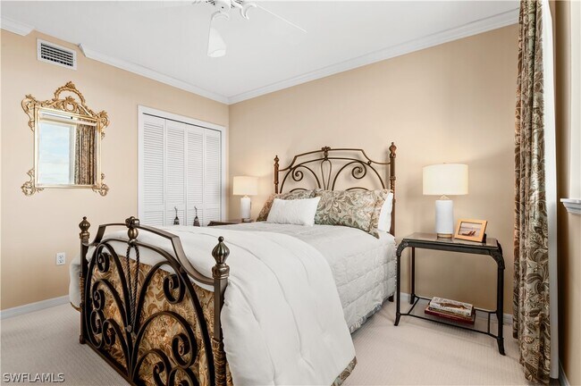 Building Photo - 7515 Pelican Bay Blvd