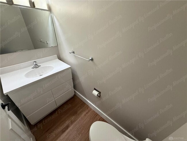 Building Photo - 2154 Willowgrove Ave