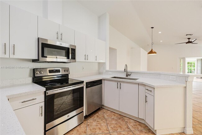Building Photo - 1509 Canary Island Dr